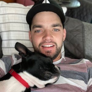 Meet your Posher, Adam